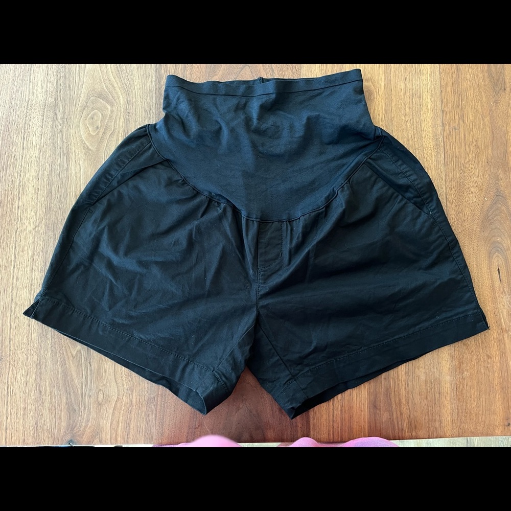 Old Navy size 8 maternity short
